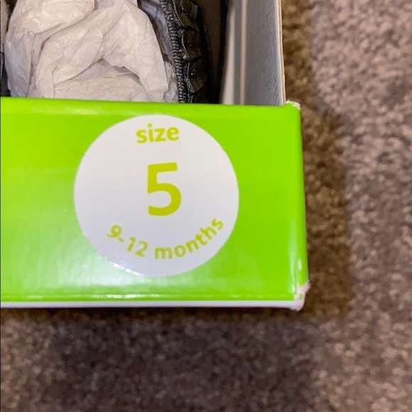 carters every step shoes - Picture 3 of 3